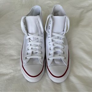 NWT CONVERSE Chuck Taylor All Star Classic in Optical White